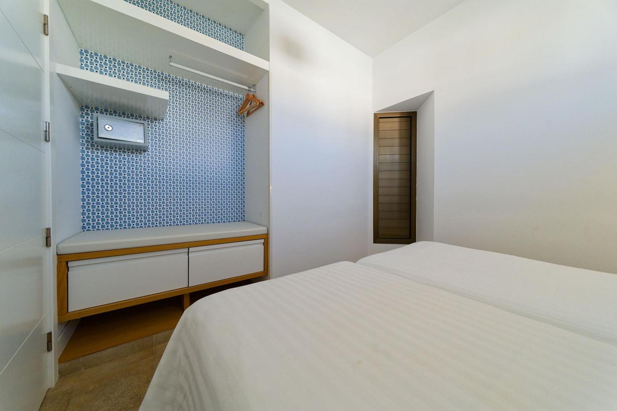 Salt Apartments Reina Sol بلايا ديل إنغلز المظهر الخارجي الصورة