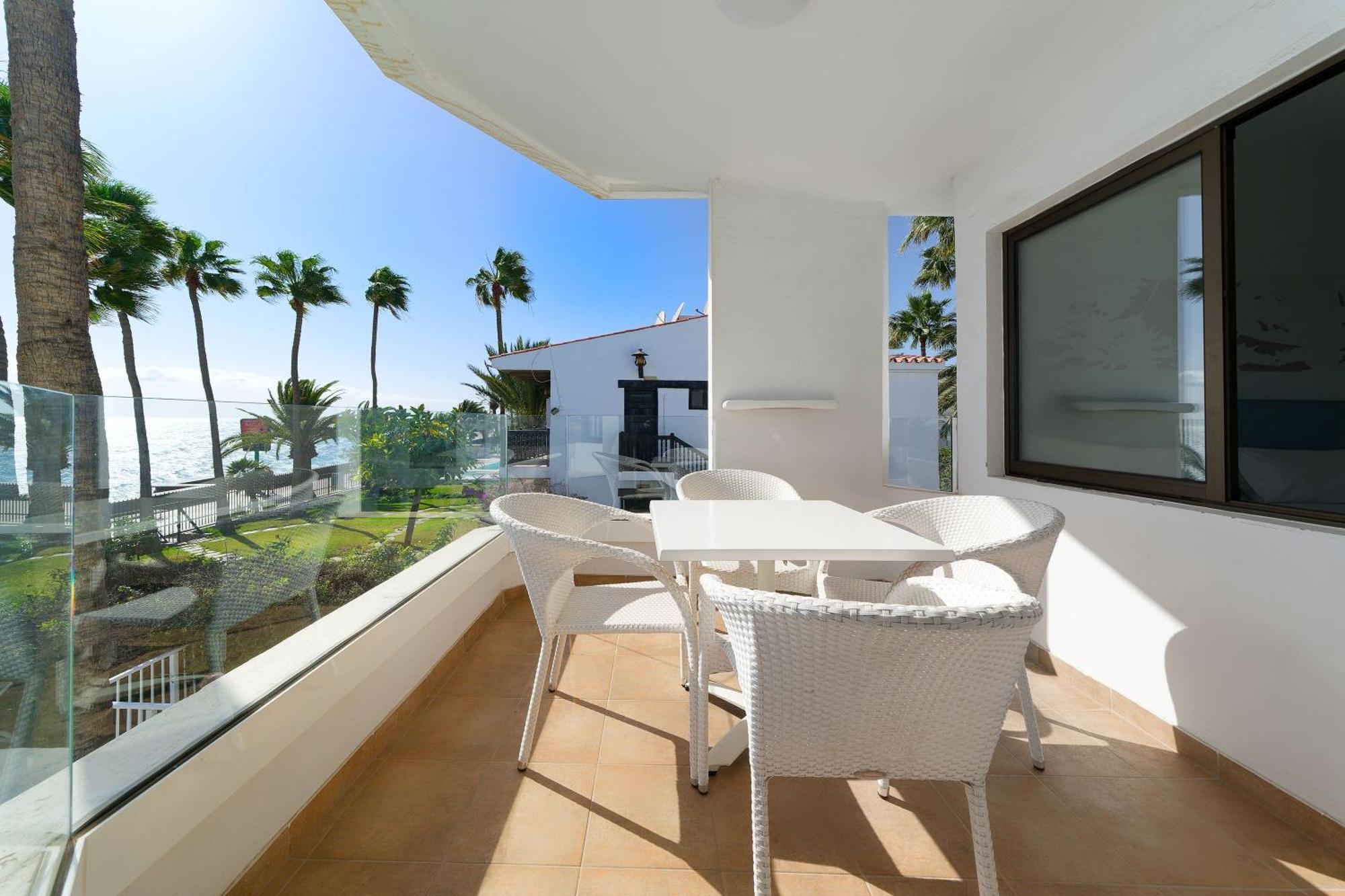Salt Apartments Reina Sol بلايا ديل إنغلز المظهر الخارجي الصورة