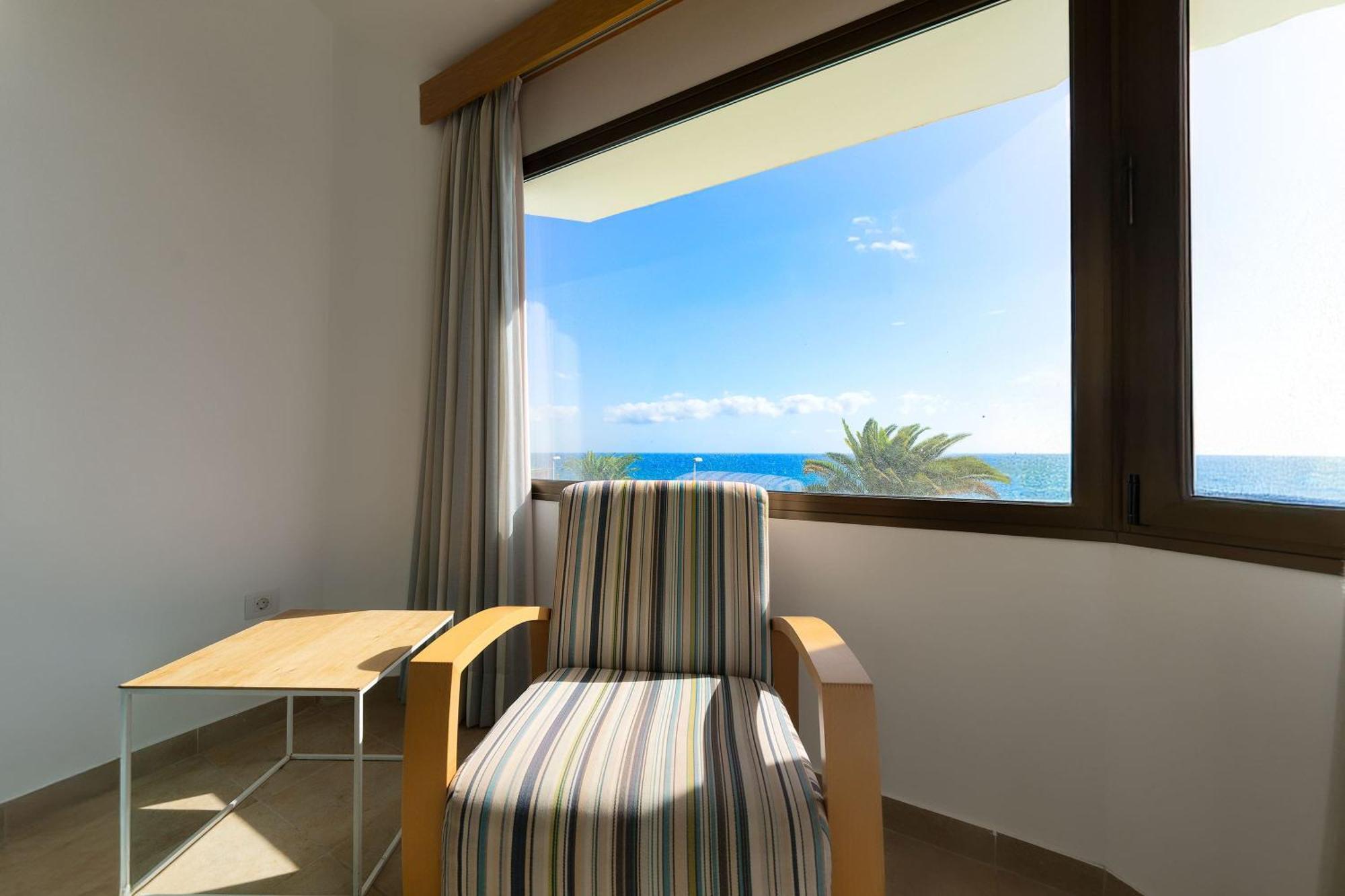 Salt Apartments Reina Sol بلايا ديل إنغلز المظهر الخارجي الصورة