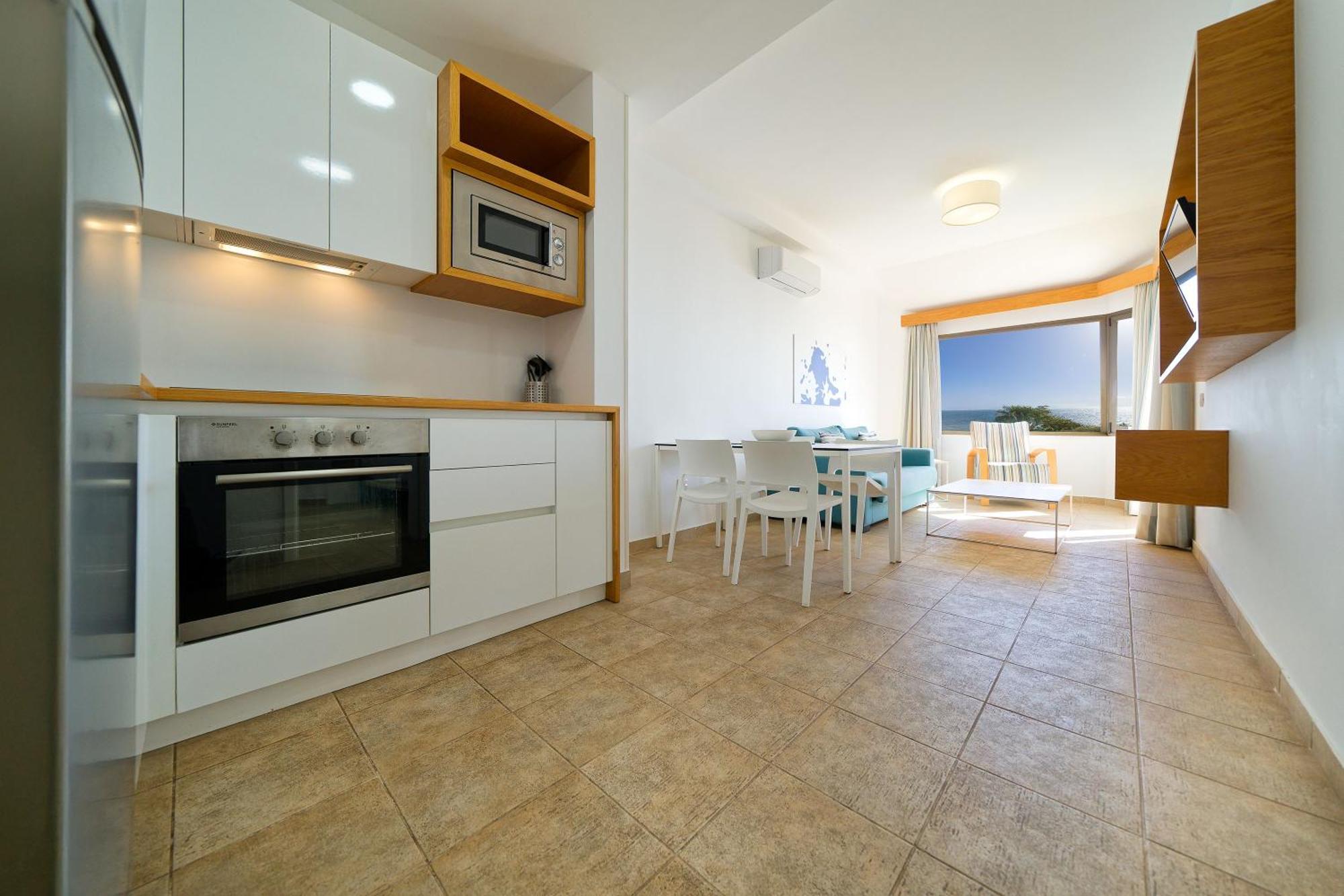 Salt Apartments Reina Sol بلايا ديل إنغلز المظهر الخارجي الصورة
