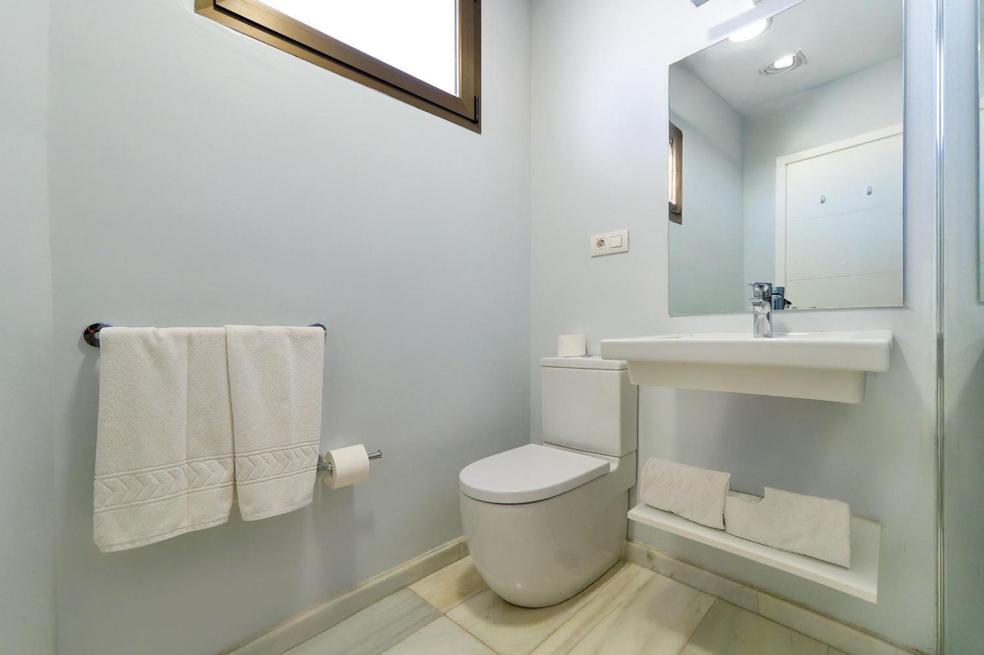 Salt Apartments Reina Sol بلايا ديل إنغلز المظهر الخارجي الصورة